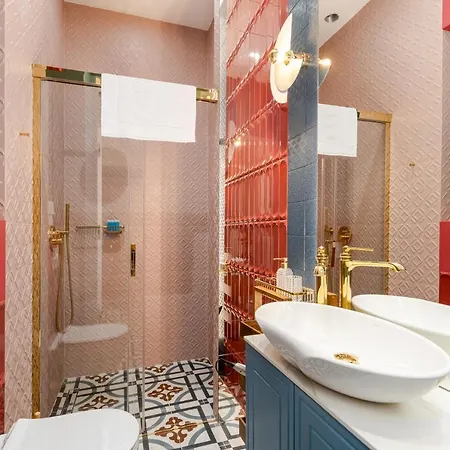 Estery Colourful Luxury Apartamento *